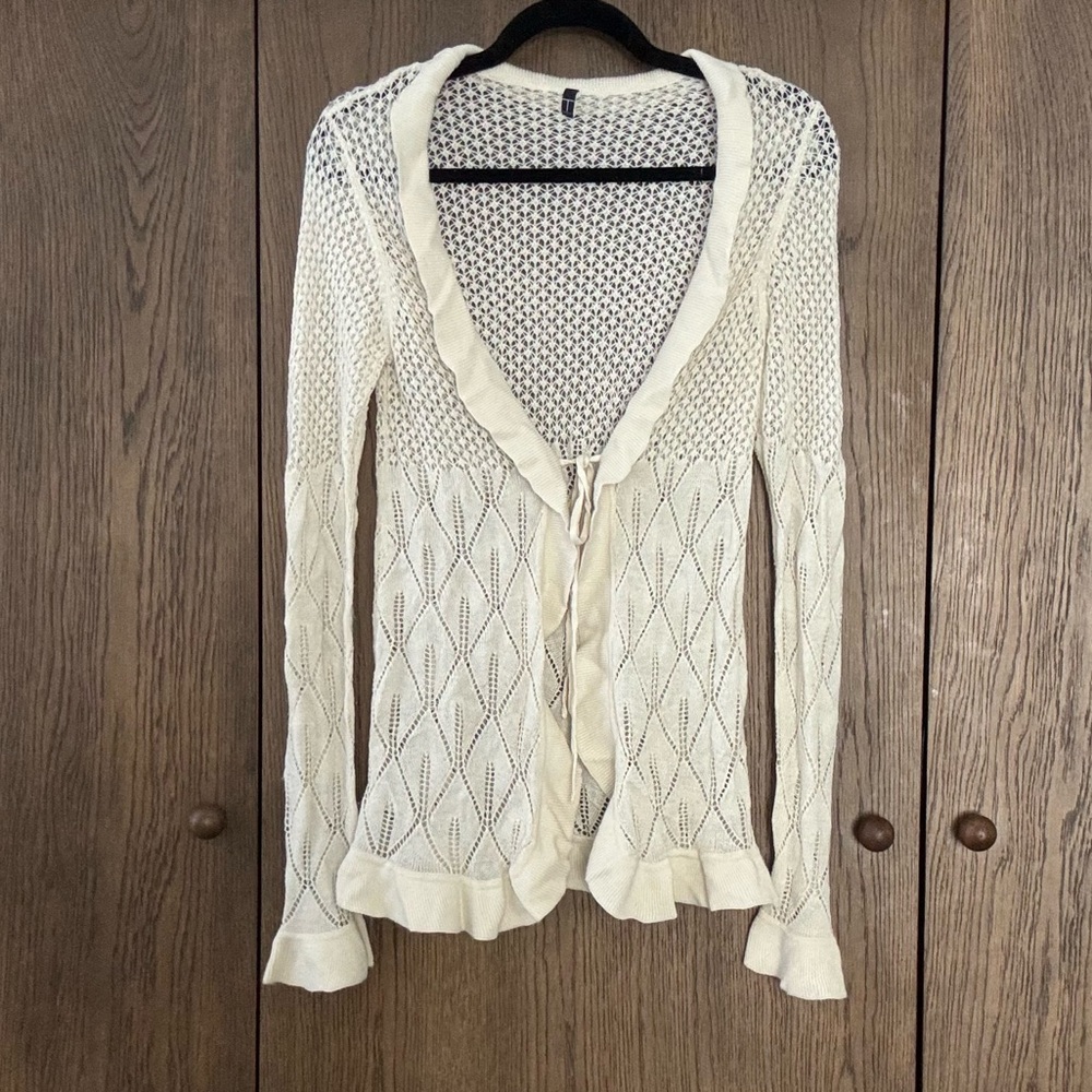 Tahari cream ruffle knit cardigan